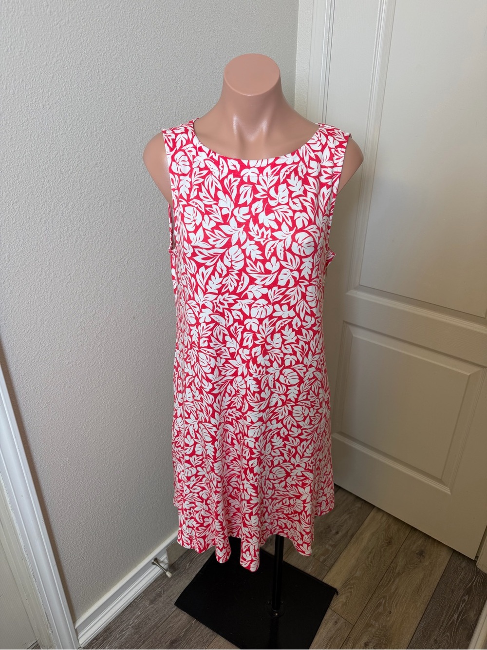 Tommy Bahama Pink and White Leaf-Print Midi Dress